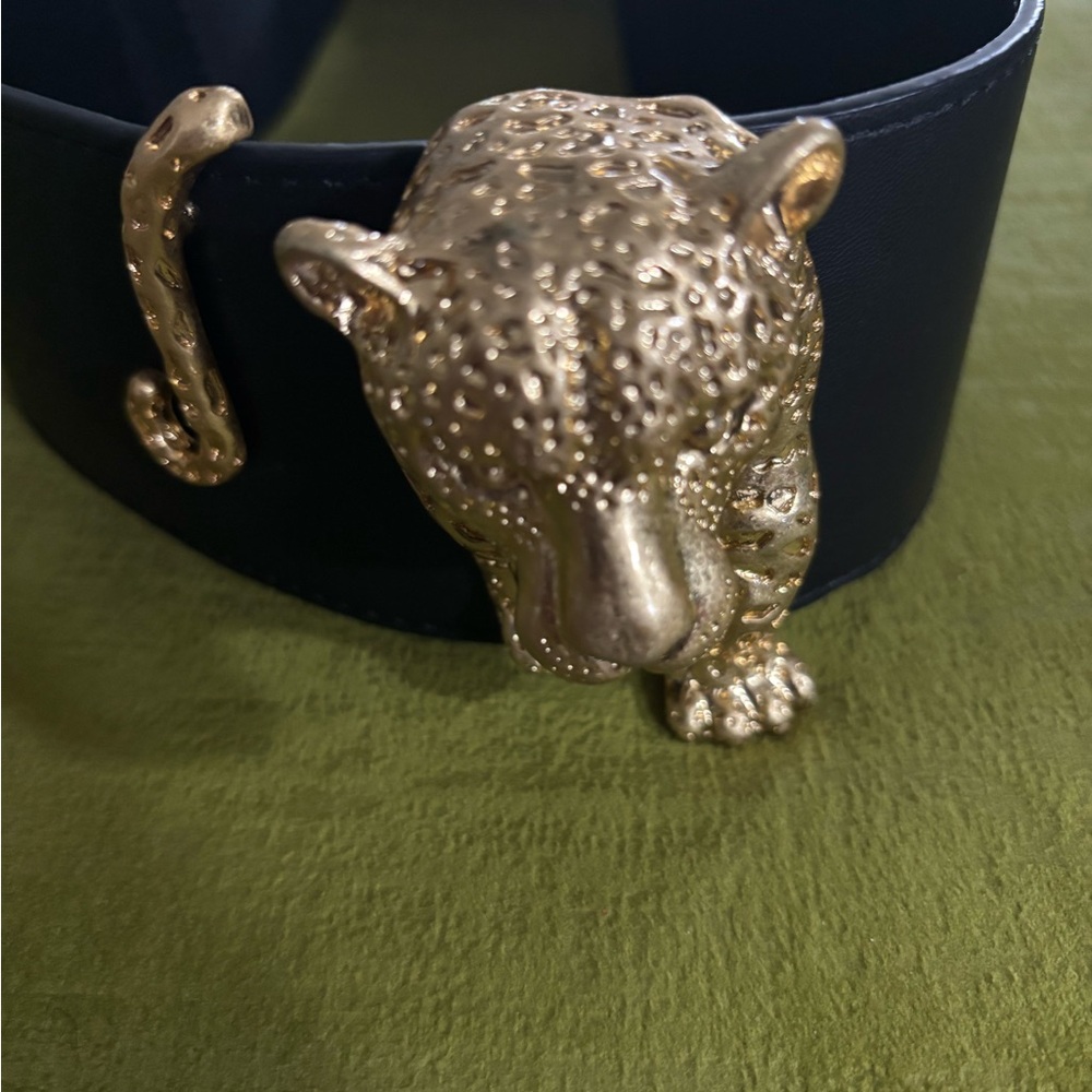AKIRA Black and Gold Leopard Belt